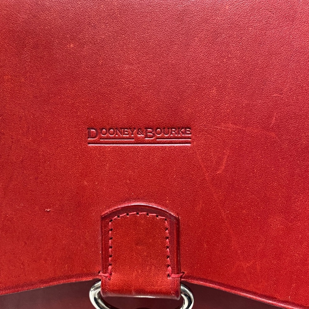 NWOT Dooney & Bourke ALTO RED Leather Messenger 15” x 10” x 4” Made in Italy🇮🇹 - Picture 2 of 16